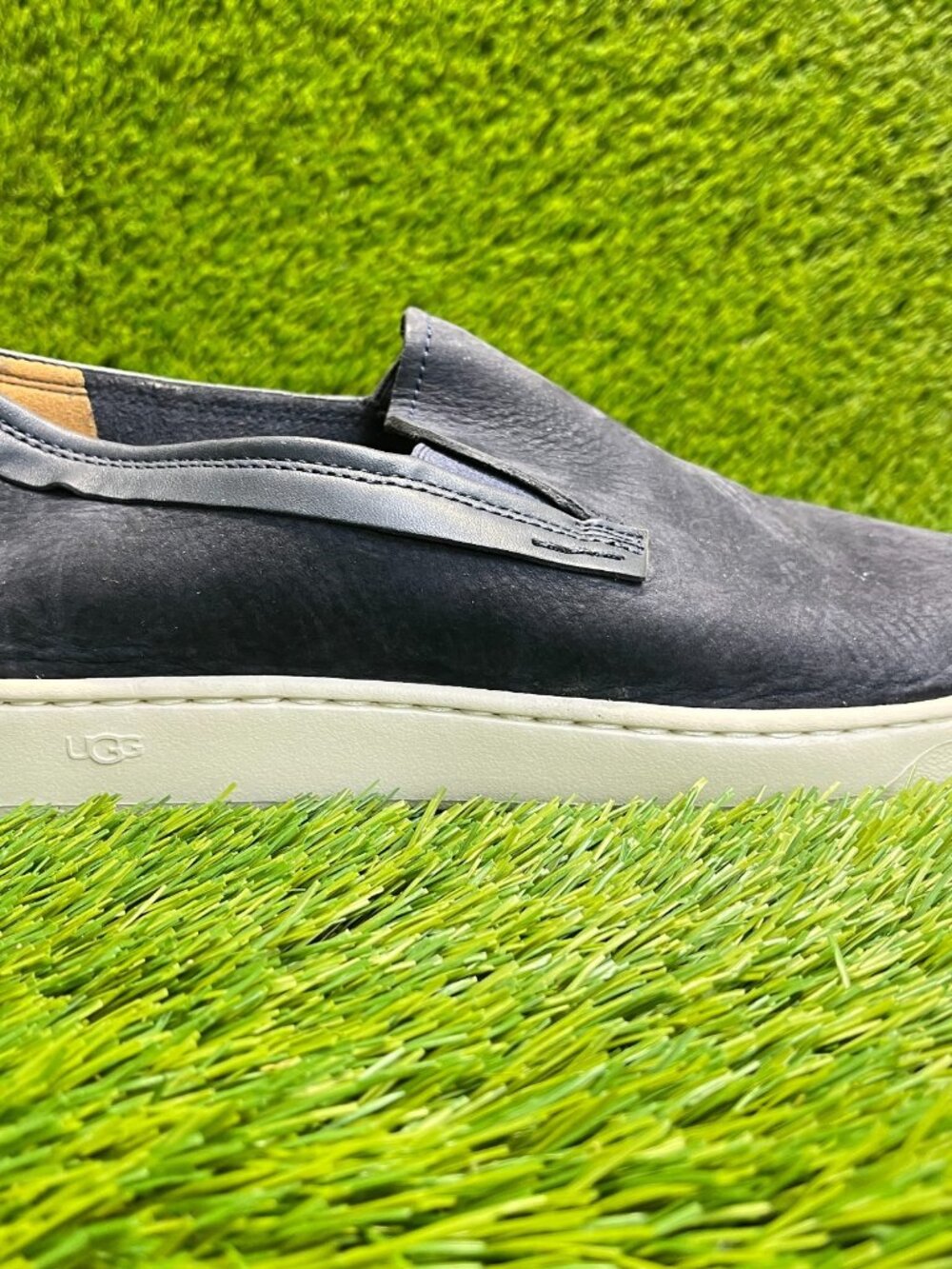 UGG Pismo Mens Size 9 Navy Blue White Casual Classic Leather Slip On Shoes‎